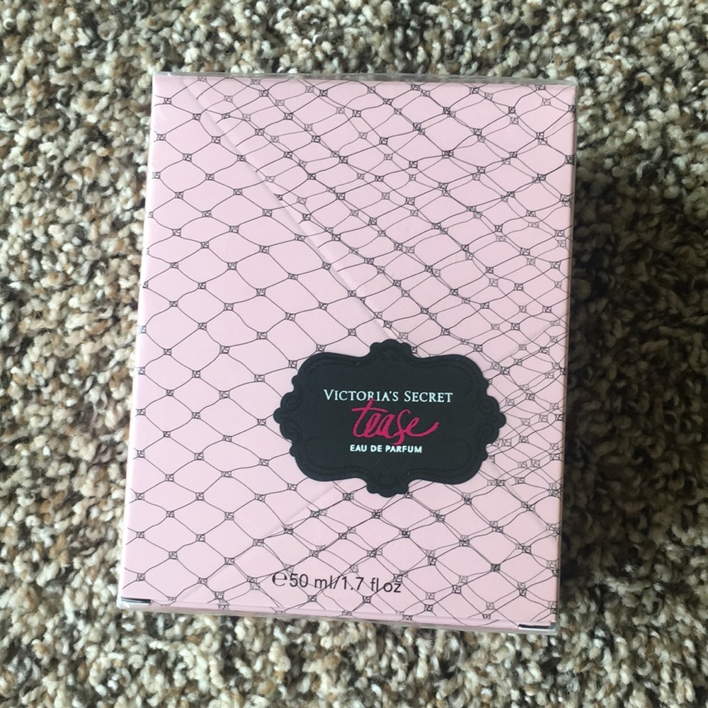 New Victoria’s Secret Tease 1.7 Fl. Oz